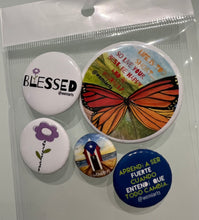 Cargar imagen en el visor de la galería, Button’s pin collectible package (5-small)
