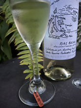 Cargar imagen en el visor de la galería, Wine Charms (4-pack)